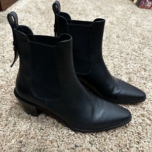 8.5 (38.5) Lexington Frame ankle boot